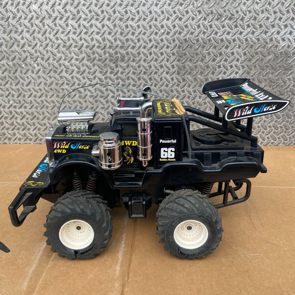 VINTAGE RADIO SHACK RC WILD HORSE 4WD POWERFUL MONSTER TRUCK 7.2V